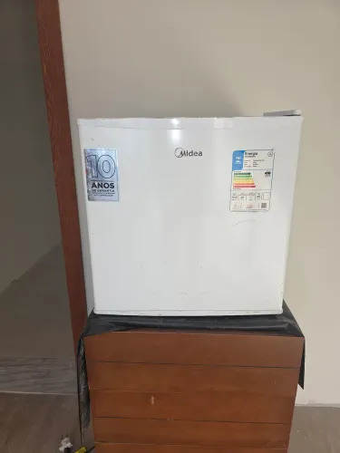 Frigobar Midea 45L