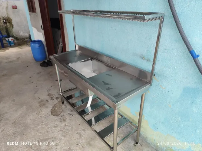 Fábrica de Piá como platilera e bancada. Aço inox.