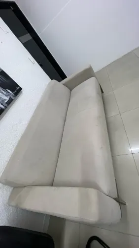 Sofá semi novo 3 lugares