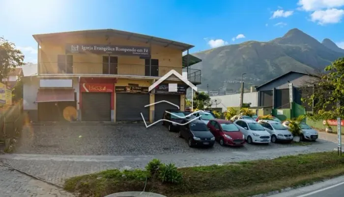 Loja- Petrópolis, Corrêas