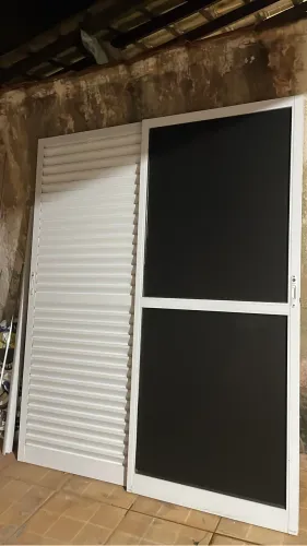 Porta em Alumínio