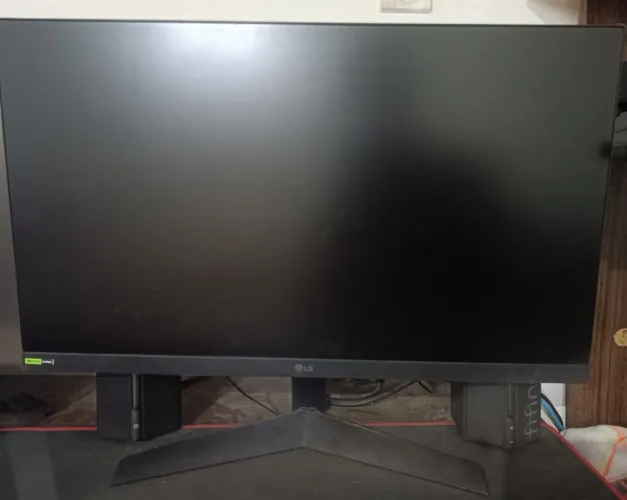 Monitor gamer 180hz, 24 Polegadas, com caixas fifine.