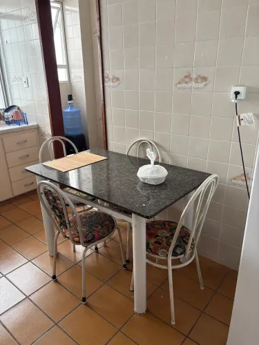 Mesa de Granito com 6 Cadeiras - Conjunto para Sala de Jantar