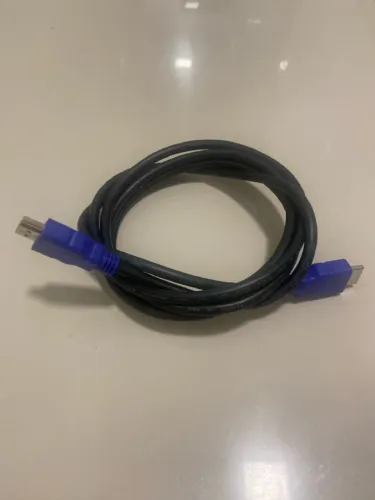 Fonte 12v 2.5A e Cabos HDMI / Audio