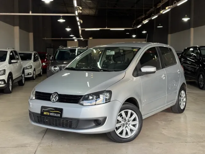 Volkswagen Fox 1.0 MI Total Flex 8V 5P 2013
