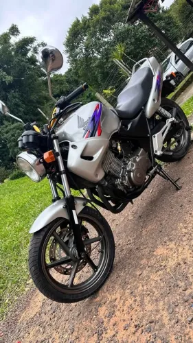 CB 500 1999 CARBURADA / MOTOR ZERO / PINTURA ZERO / IMPECÁVEL