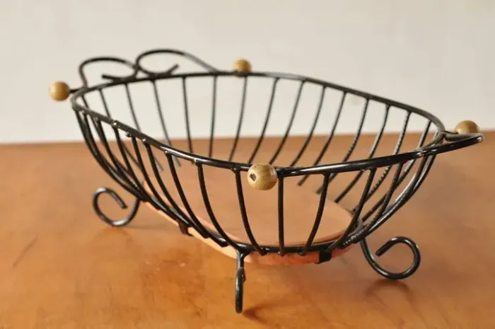 Fruteira de mesa em ferro com 45cm