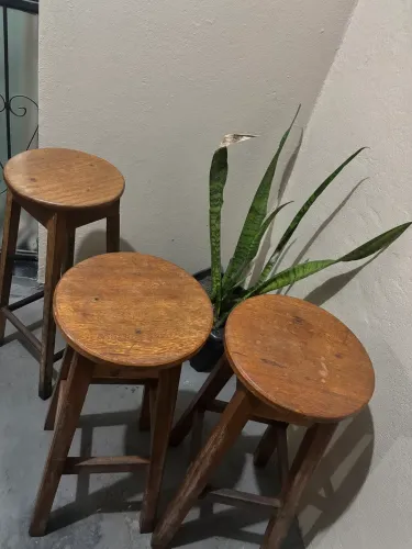 Trio de bancos de madeira 90cm