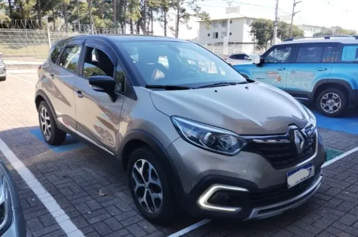 Renault Captur Intense 1.3 TB 16V Flex 5P AUT 2022