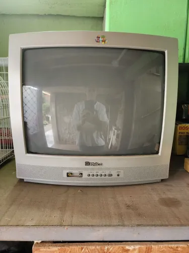 Tv de tubo com conversor e DVD