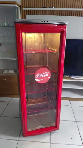 Geladeira expositora de bebidas slim top Entrego 127v