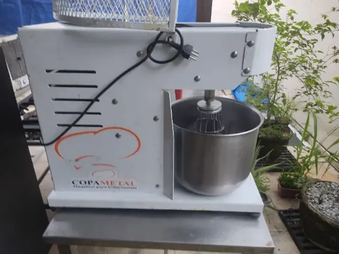 Batedeira planetaria 220v de 12litros
