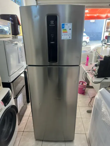Geladeira Electrolux inverter 390 litros 137v NOVA
