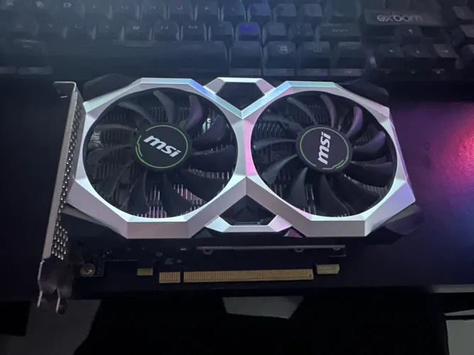Placa de Vídeo GTX 1650 4Gb
