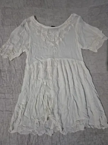 Vestido Curto Feminino Off White Boho Bordado - Forever21 - TAM P - USADO