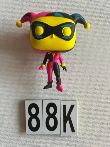Funko Pop 371 harley Quinn hot Topioc Exclusive