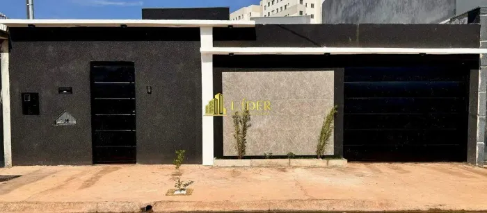 Casa à venda, 3 quartos, 1 suíte, 4 vagas, JARDIM CANAA - Uberlândia/MG