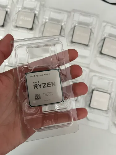 AMD Ryzen 7 5700X 8/16 Cores 4.6GHz AM4 Novo ? OEM/Blister