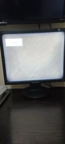 Monitor Samsung SyncMaster 743N
