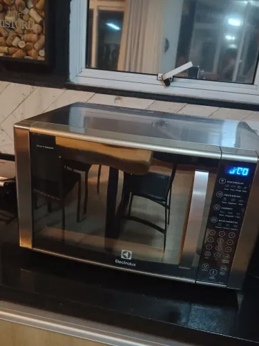 Microondas Eletrolux 31 litros