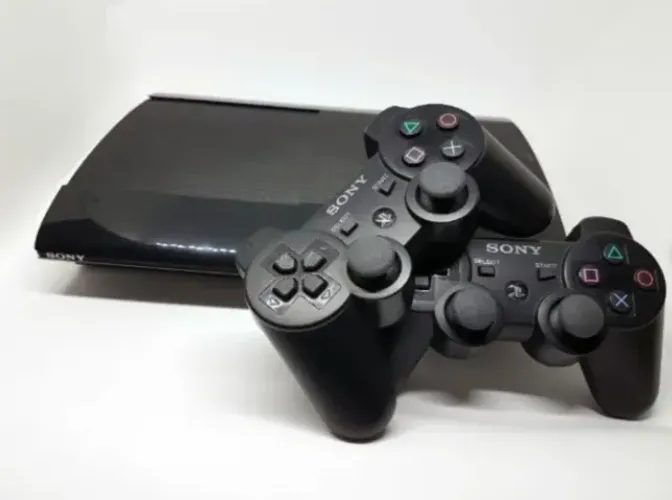 PS3 PlayStation 3 com dois controles e cabo