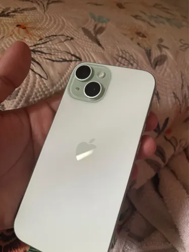 iPhone 15 vendo ou troco por outro superior.