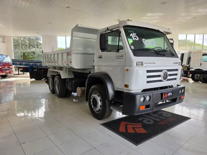 VW 23230 2015 CAÇAMBA NOVA 