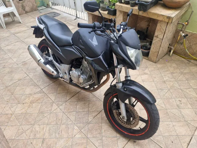 Cb 300 2014 muito nova