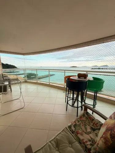 Grande oportunidade !!! Apartamento frente mar na Imbetiba