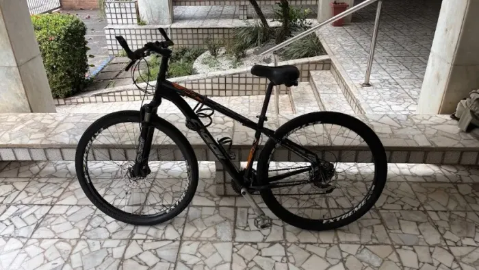 Bicicleta Mountain Bike Oggi Aro 29 - Freio a Disco e Suspensão