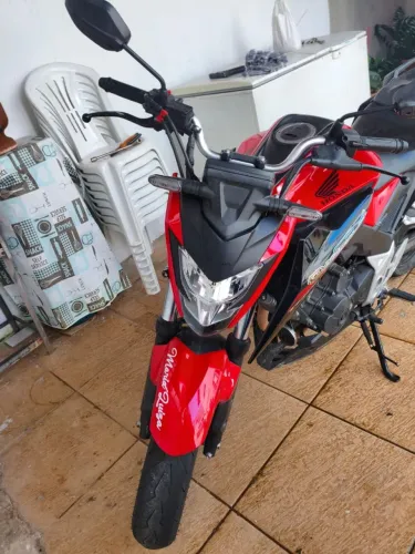 Moto Honda CB twiser 300f
