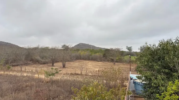 Vendo terrenos para chácara - 22x50 (1100 metros quadrados)
