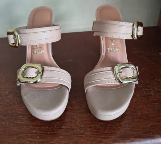 Sandália alta Vizzano