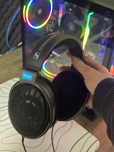 Fone Sennheiser HD600 - Produção