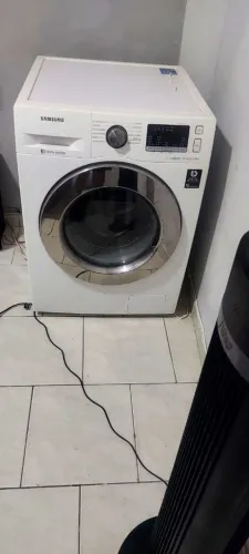 Máquina de lavar Samsung lava e seca