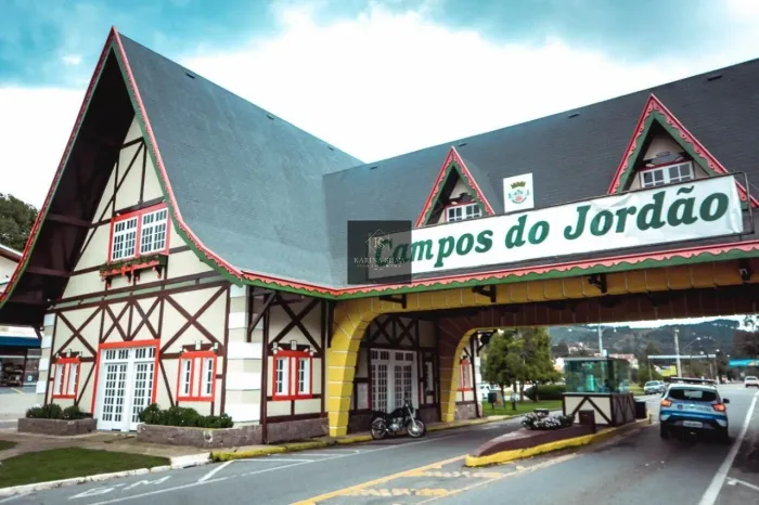 Terreno à venda em Campos do Jordão-SP na Vila Inglesa com 965m² de área. Aproveite essa o