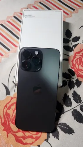 Vende-se iPhone 15 Pro Max