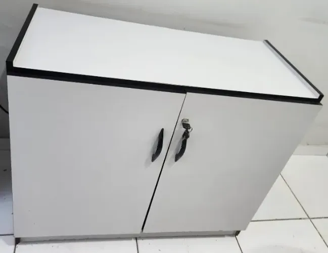 Armário Baixo de Escritório