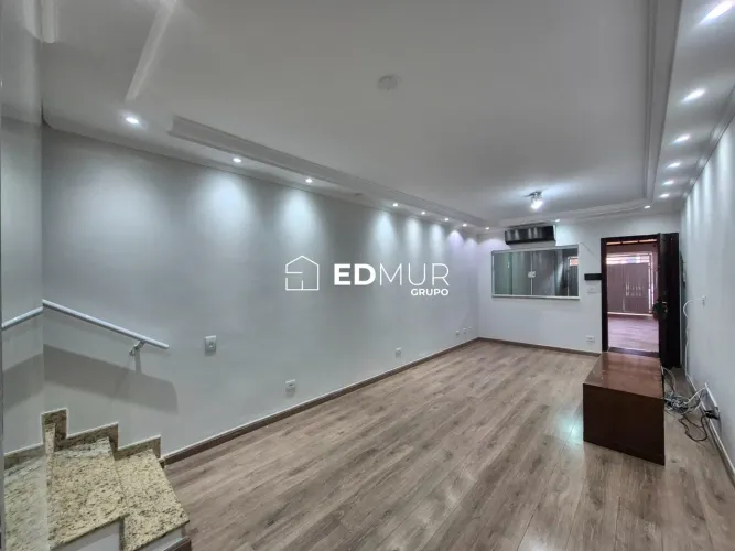 CASA para ALUGUEL com 156m² no bairro Utinga com 3 quartos e 2 vagas. Santo André, SP