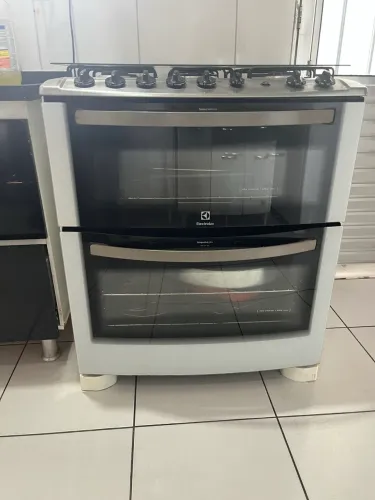 Fogão Electrolux 5 bocas forno elétrico e gás 