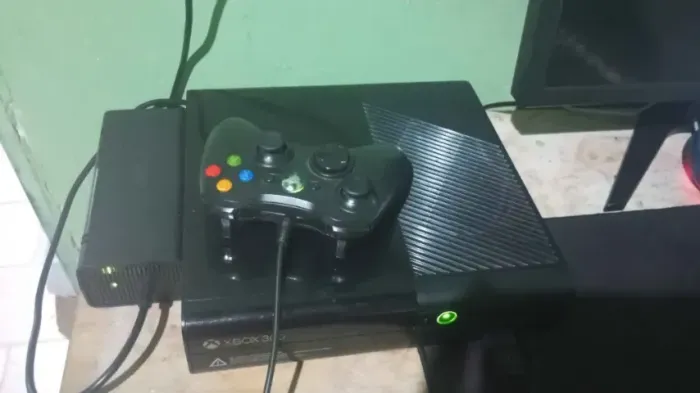 Xbox 360 Super Slim 250gb HD Desbloqueado