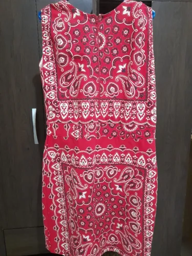 Vestido e bolsas feminina