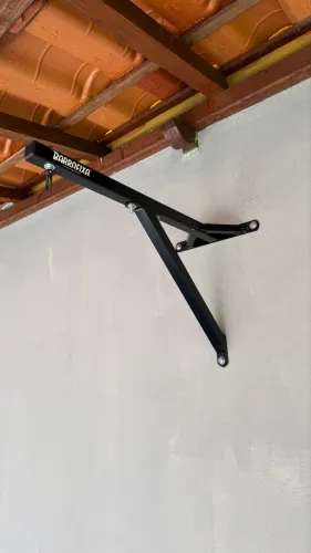 Suporte para Saco de Pancada Barra Fixa