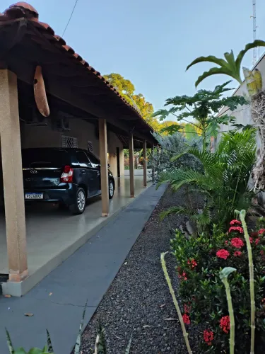 Linda casa com lago de peixes ?