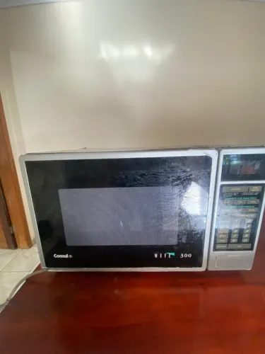 Micro-ondas Usado em Bom Estado