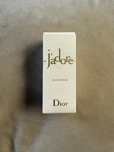 Perfume Jadore Dior 5 Ml Miniatura ideal para colecionadores