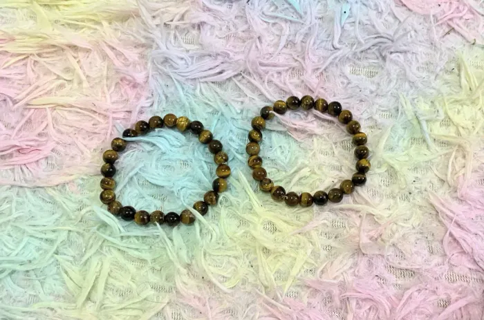 Vende-se 2 Pulseiras de pedra natural Olho de Tigre. R$ 25,00 cada ou R$ 45,00 nas duas
