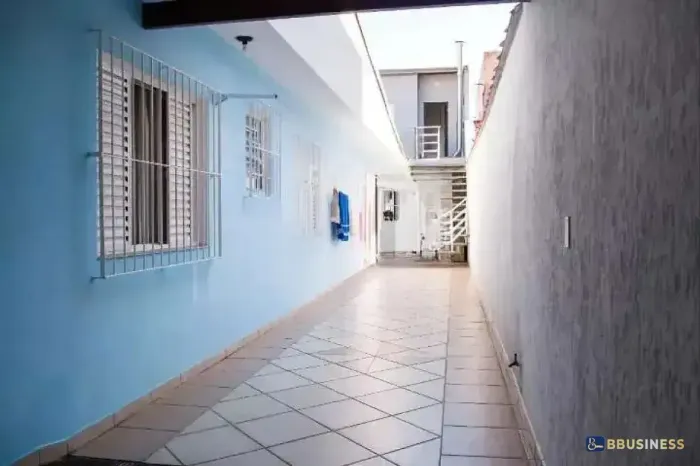 Casa à venda, casa térrea na frente com 220m² 3 dormitórios com 1 suíte, sala ampla, cozin