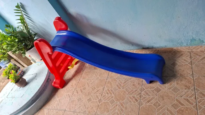 Escorregador infantil