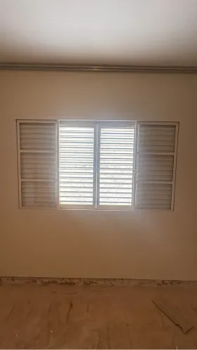 Janela de Ferro 2,00 x 1,20 m com Veneziana